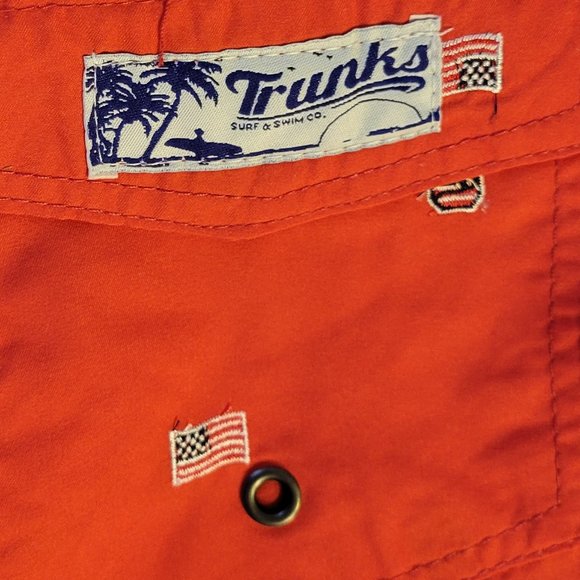 NWT - TRUNKS SURF & SWIM COMPANY RED WHITE BLUE FLAGS & PEACE SIGNS-AMERICA! NWT - Picture 9 of 9